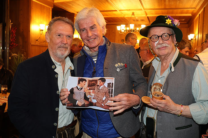 Hansi Kraus, Frederic Meisner, Maler Wolfgang M. Prinz bei dem Jubiläumsabend der Iberl-Bühne (©Foto: Martin Schmitz) 